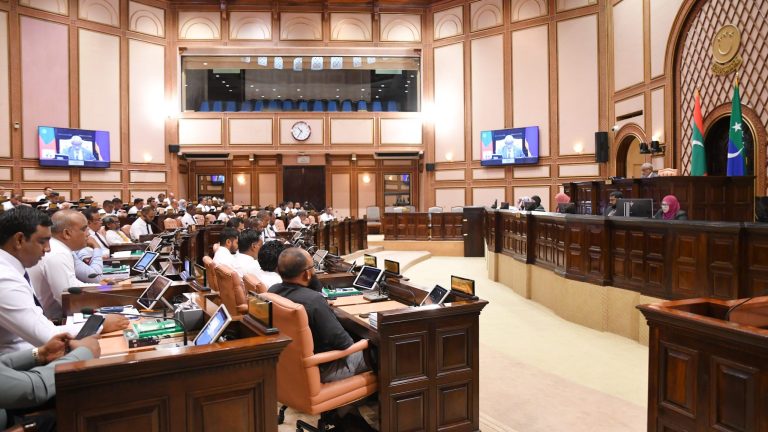 އާދަމް ޝަރީފާއި ޠާރިޤު ސަފީރުކަމަށް ޢައްޔަންކުރަން ރުހުން ދީފި