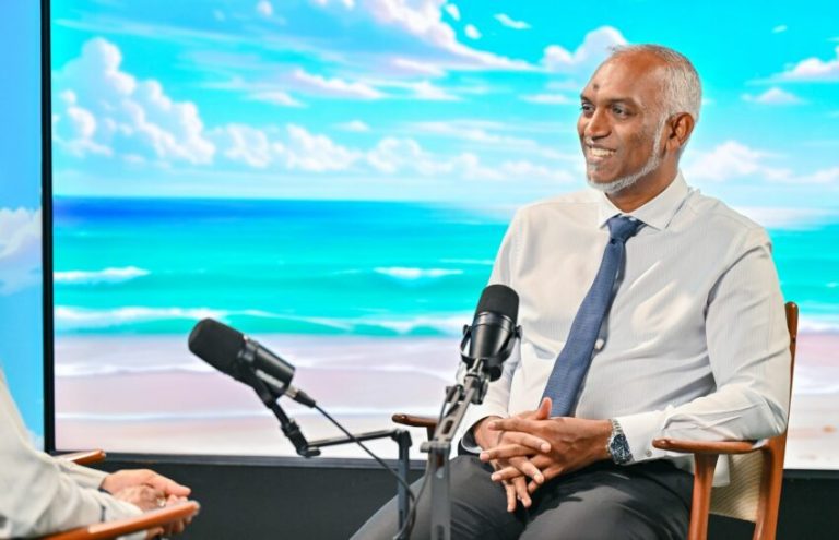ސްކޫލްތައް އޭސީ ކުރަން ބެލެނިވެރިން އެއްވެސް ޚަރަދެއް ކުރަން ނުޖެހޭނެ: ރައީސް