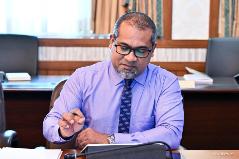 ހާރިޖީ ވަޒީރު ރަސްމީ ދަތުރުފުޅެއްގައި އިންޑިއާ އަށް ފުރާވަޑައިގެންފި