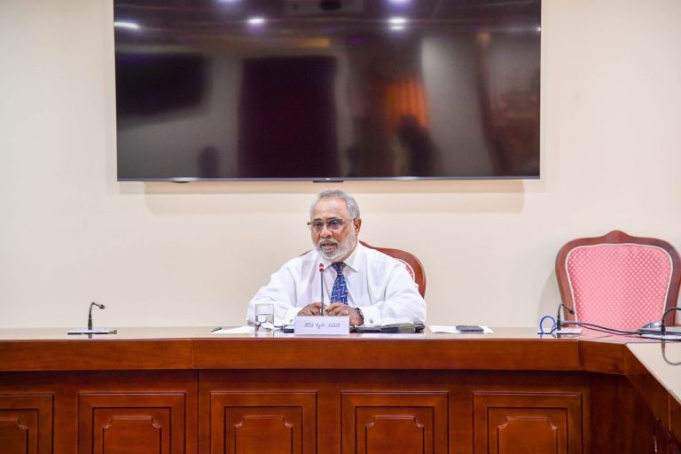 އެޗްއާރުސީއެމްގެ މެންބަރުކަމަށް ޝަފީޤް ޢައްޔަންކުރަން މަޖިލީހުން ފާސްކޮށްފި