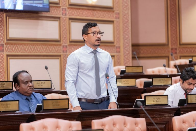 ނޫސްވެރިން “އުލުބައިންދަން” ފަލާހް ގޮވާލި މައްސަލަ ފުލުހަށް