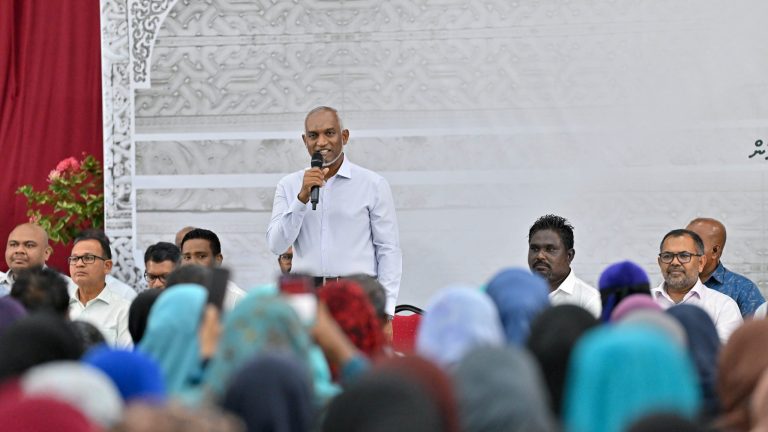 އަންނަ މަހު ރައީސް މުއިއްޒު ރައްޔިތުންނާ ބައްދަލުކުރައްވަން ފައްޓަވަނީ