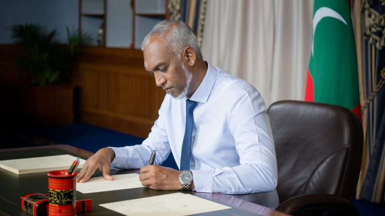 އޭޑީއެޗްޑީ ބޭސް ލިބޭނެ ގޮތް ހަމަޖެއްސުމަށް ރައީސްގެ ގަރާރެއް