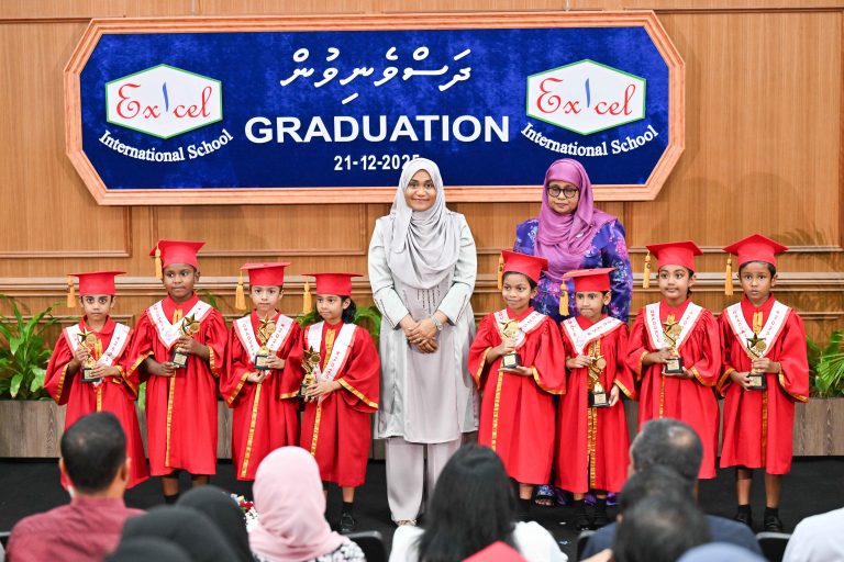 އެކްސެލް އިންޓަނޭޝަނަލް ސްކޫލްގެ ދަސްވެނިވުމުގެ ހަފްލާ، ރައީސްގެ އަނބިކަނބަލުން ޝަރަފުވެރިކޮށްދެއްވައިފި
