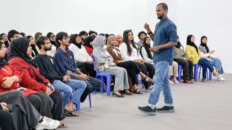 އަލަށް ވަޒީފާއަށް ނުކުންނަ ފަރާތްތަކަށް ހިންގި “ތައްޔާރުވަމާ” ވޯކްޝޮޕް ނިންމާލައިފި