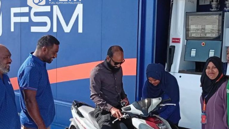 ފ. އަތޮޅުގައި އެފްއެސްއެމްގެ ފިއުލް ސްޓޭޝަން ހުޅުވައިފި