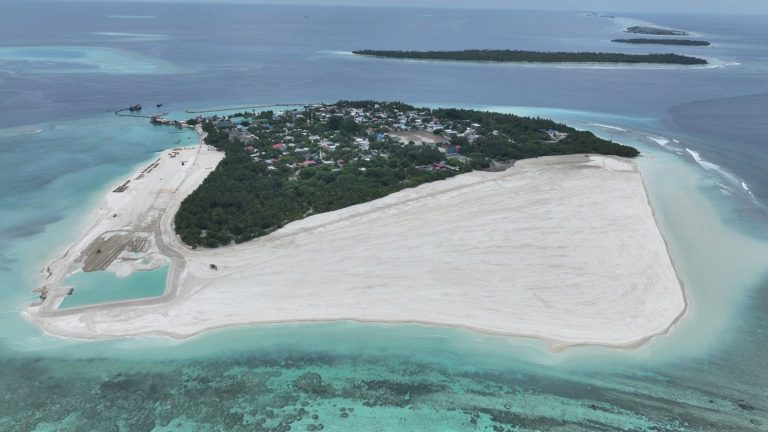 ވޭމަންޑޫގައި 27 ހެކްޓަރުގެ ބިން ހިއްކާ ނިންމައިފި ވޭމަންޑޫ ބިން ހިއްކާފަ