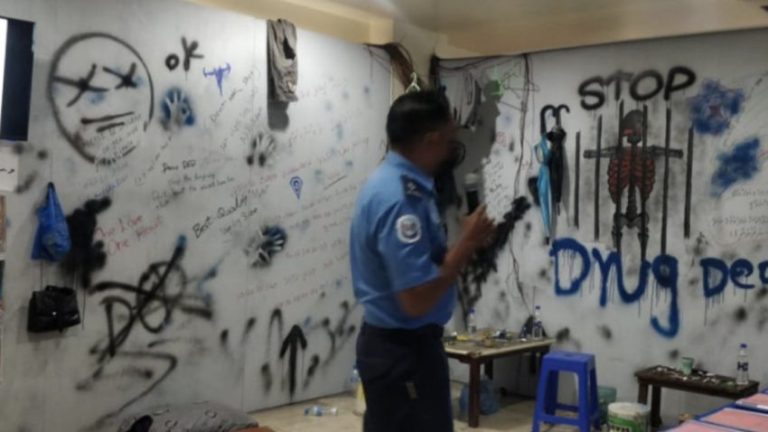 ފުވައްމުލަކުގައި ކެފޭ އުސޫލުން މަސްތުވާތަކެތީގެ ހިދުމަތްދޭ ތަނެއް ބަންދުކުރަން އަމުުރުކޮށްފި ޑްރަގް ކެފޭއެއް--- ފޮޓޯ: އަވަސް