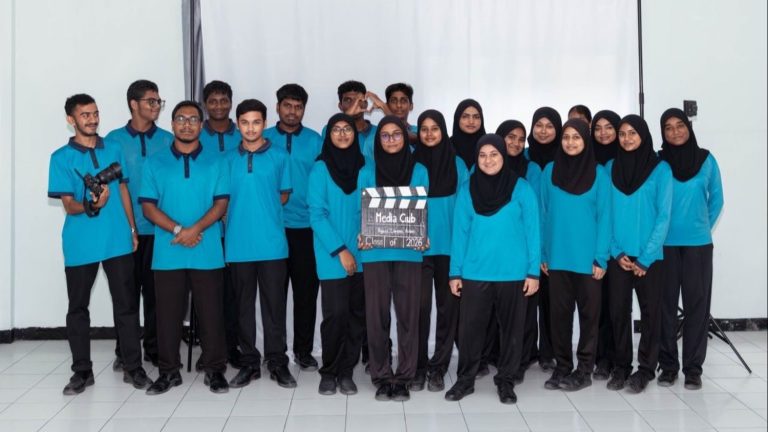 ބޭންކް ފަންޑުން “ފޭލި” ޖަމިއްޔާއިން އެޑިއުކޭޝަން ލެބަކާއި ޑިޖިޓަލް ސްޓޫޑިއޯއެއް ހުޅުވައިފި ފައުންޑޭޝަން އޮފް އޭދަފުށި ޔޫތު ލިންކޭޖް (ފޭލި) ޖަމިއްޔާއިން ބ. އަތޮޅު ތައުލީމީ މަރުކަޒުގެ ވޮކޭޝަނަލް ޓްރެއިނިންގ ލެބް އިތުރަށް ތަރައްގީކޮށް، އެ މަރުކަޒުގައި ޒަމާނީ ޑިޖިޓަލް ސްޓޫޑިއޯއެއް ގާއިމުކުރުން -- ފޮޓޯ/ ބީއެމްއެލް