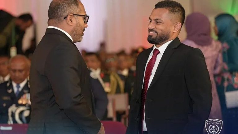 ޝަމްއާންގެ މައްސަލާގައި ކަން ހިނގި ގޮތް ކިޔައިދޭން ފުލުުހުންނަށް އަންގައިފިން: އިހުސާން ޝަމްއާން އަދި މިނިސްޓަރު އިހުސާން