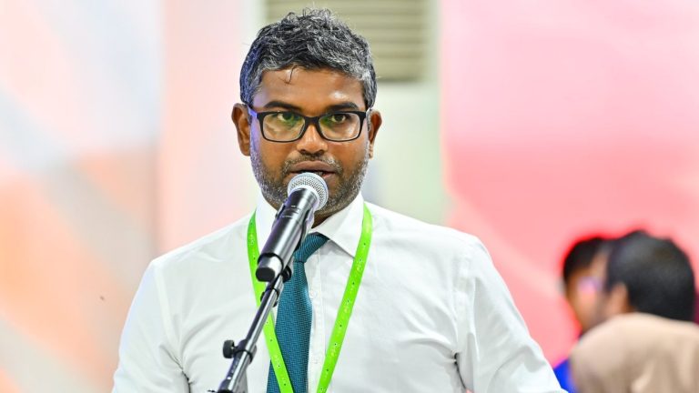 ވ. ތިނަދޫ ކައުންސިލް ރައީސްގެ ގޮނޑީގެ މައްސަލަ ސުޕްރީމް ކޯޓަށް ވައްދަނީ ވ. ތިނަދޫ ކައުންސިލުގެ ރައީސް ސުޖާއު އަލީ