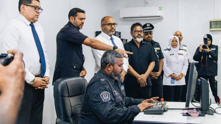 މާފުށީ ޖަލުގެ ސަލާމަތީ ކަންކަން ހަރުދަނާކުރުމަށް ބެގެޖް ސްކްރީނިންގ މެޝިނެއް ބޭނުންކުރަން ފަށައިފި ޖަލުގައި ބެެހެއްޓި ބަގެޖު ސްކޭނިން މެޝިން
