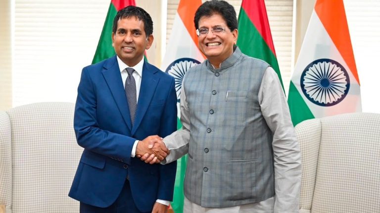 ރާއްޖެއާއި އިންޑިއާގެ މަޝްވަރާތަކުން ދެމެހެއްޓެނިވި ތަރައްގީ ކަށަވަރުވާނެ: ސައީދު އިކޮނޮމިކް މިނިސްޓަރު މުހައްމަދު ސައީދު އަދި އިންޑިއާގެ ކޮމަރސް އެންޑް އިންޑަސްޓްރީ މިނިސްޓަރ، ޕިއުޝް ގޯޔަލް